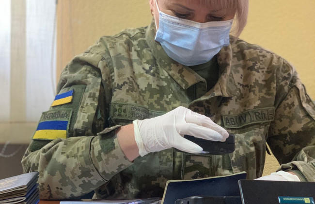 Чоловік, але жінка: українські прикордонники затримали єгипетських моряків