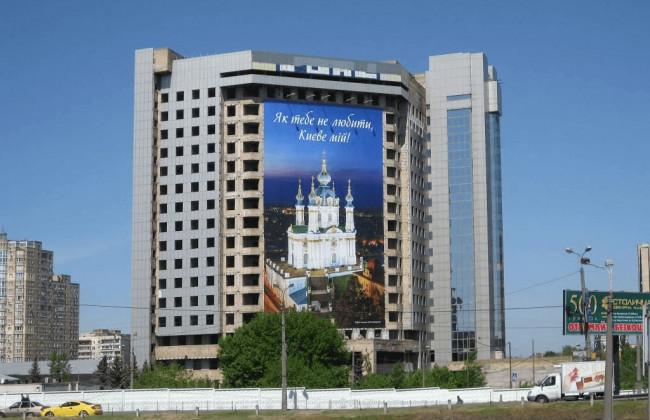 Недострои будут передаваться в собственность вместе с земельным участком под ними: вступил в силу закон