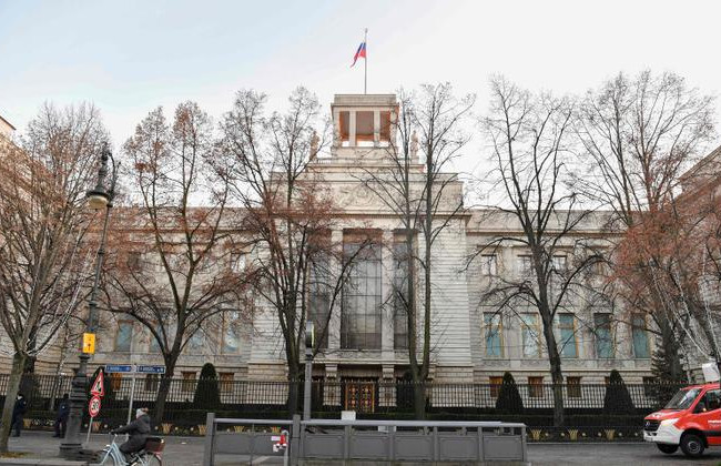 Российский дипломат найден мертвым у посольства РФ в Берлине: подробности