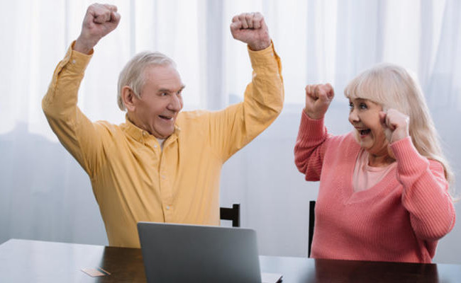 Пенсия до 2600 грн: когда украинцам ждать выплат