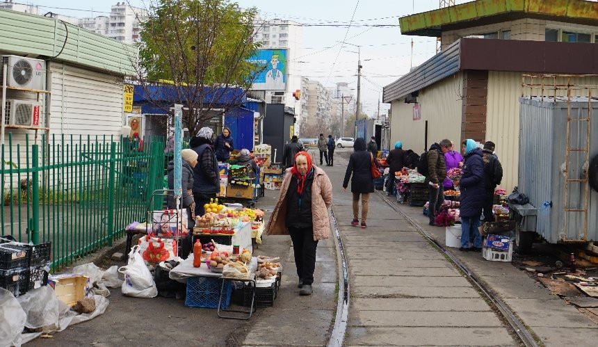 На местах стихийных свалок в Киеве установили камеры