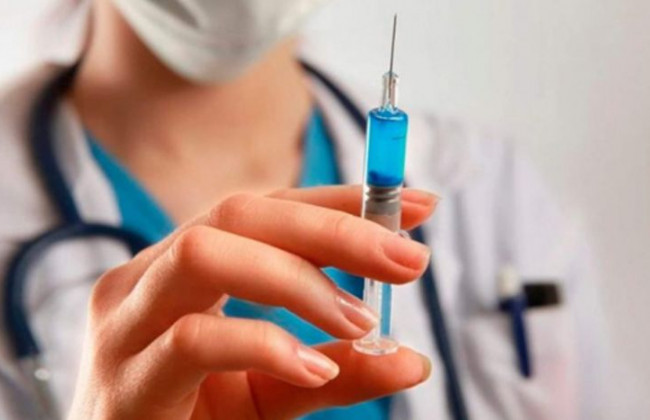 За якими правилами в Україні проводяться профілактичні щеплення та як оформити відмову від них