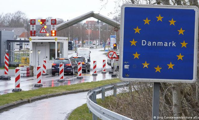 В Дании хотят вернуть COVID-пропуска для ресторанов и кинотеатров