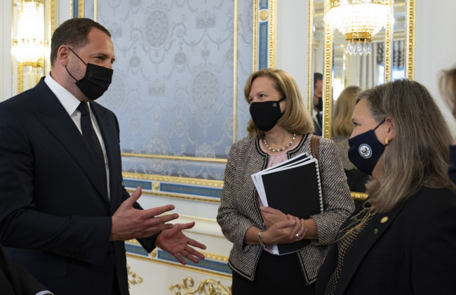 Андрей Ермак: «С помощью США судебная реформа позволит судебной системе противостоять давлению олигархов»