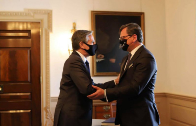 Дмитро Кулеба анонсував зустріч з Ентоні Блінкеним: «Завтра буде така ж фотка з Вашингтона, як ця серпнева»