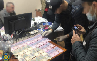 У Дніпрі викрили лікаря, який щодня створював до 30 фейкових COVID-сертифікатів