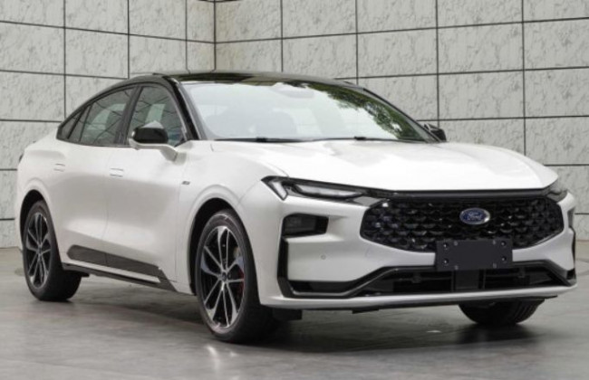 Стал похож на кроссовер: Ford Mondeo превратили в нестандартный седан, фото