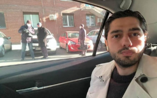 Нардепу Леросу, который показал средний палец Зеленскому, вручают подозрение