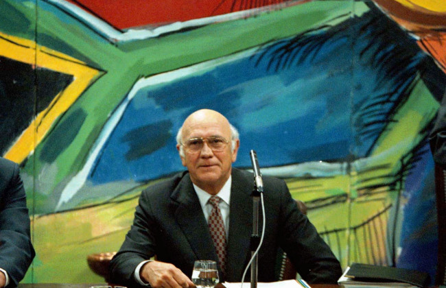 Последний белый президент ЮАР Ф. В. де Клерк скончался в возрасте 85 лет