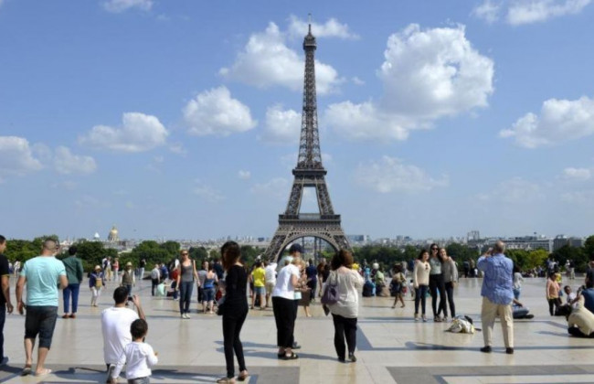 Франция внесла Украину в «красную зону»: как можно въехать и кому будет нужна самоизоляция