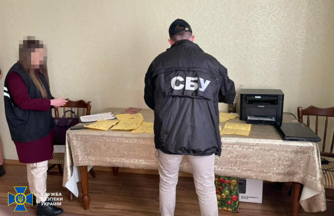 «Обслужили» более 10 тысяч человек: СБУ «накрыла» три больших сети COVID-аферистов в Киеве, Львове и Ровно