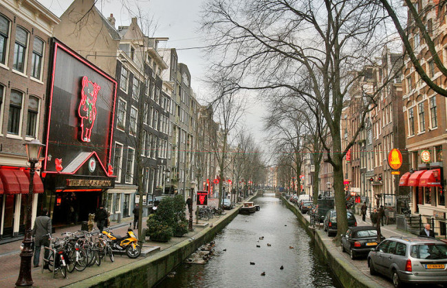 Ковид: голландцы начинают жить в условиях «частичной изоляции»