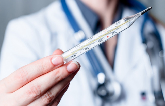 Какую температуру при коронавирусе нельзя сбивать: совет врача