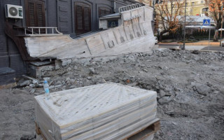 В Києві вулиця Андріївська стане повністю проїзною до кінця тижня