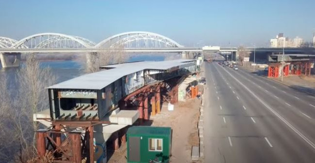 В Киеве начали достраивать Дарницкий мост