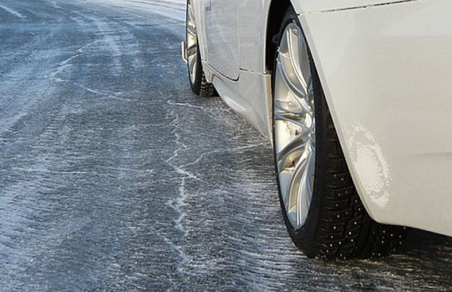 Стоит переобуться: на дорогах Украины будет скользко