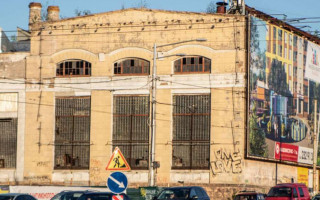 АМКУ призупинив приватизацію заводу «Більшовик»