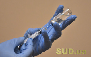 Кому нужна третья доза вакцины от COVID-19: ответ врача