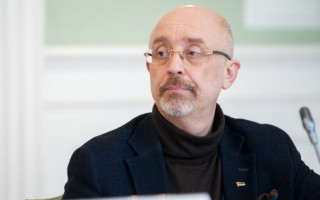 Украину будут просить вступить в НАТО, — глава Минобороны Резников