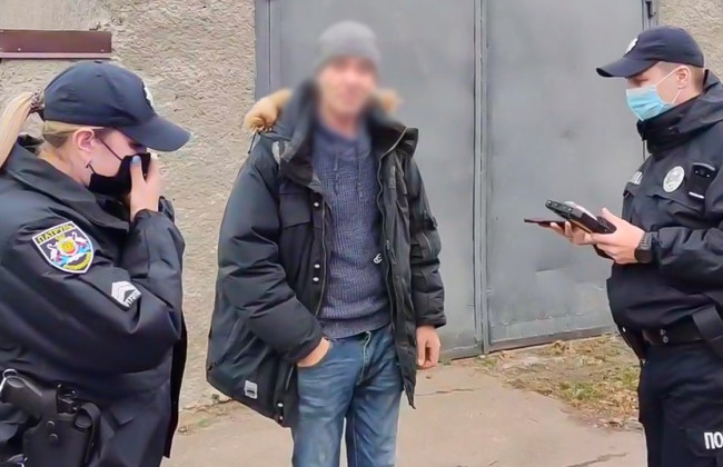 Поцупив сумку і намагався втекти: у Кропивницькому охоронець суду у свій вихідний затримав грабіжника