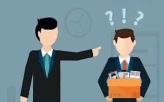 Відмова від вакцинації проти COVID-19: чи оплачується період відсторонення від роботи