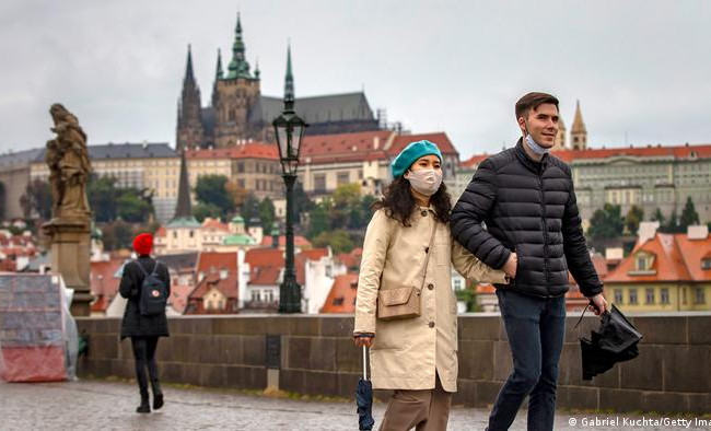 В Чехии ввели локдаун: сколько продлятся ограничения и на кого они рассчитаны