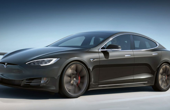 Сотни автомобилей Tesla не заводились из-за сбоя приложения