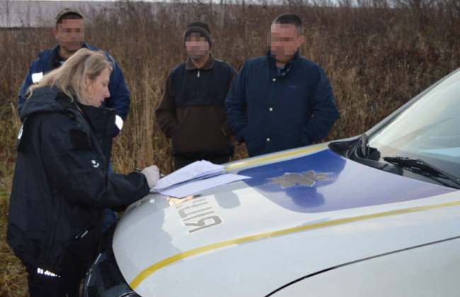 Во Львовской области депутат пытался сбежать от патрульных, но разбил два авто: подробности
