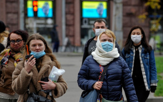 Україна в чотири рази скорочує термін дії «жовтих» COVID-сертифікатів