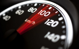 Какие программы помогут не получить «письмо счастья» за превышение скорости