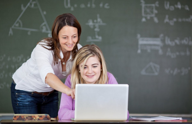 Как изменятся размеры стипендий и зарплаты учителей в 2022 году