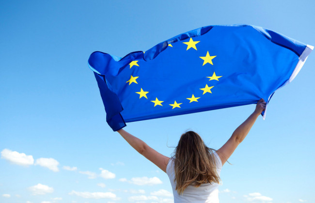 ЕС разрешит въезд переболевшим COVID и привитым: названа дата