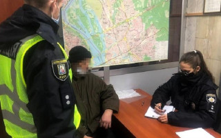 В Киеве неадекват нападал на женщин: его задержали