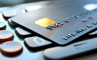 Visa та Mastercard знизили міжбанківські комісії