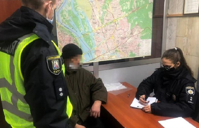 В Киеве неадекват нападал на женщин: его задержали