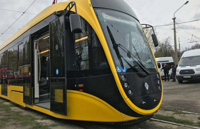 В Харькове кондуктор обматерил студентов и заявил, что они пользуются фейковой «Дією»