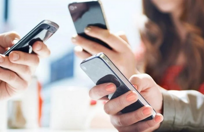 Мобільні телефони українців поставлять на облік або відключать: законопроект від «Слуг народу»