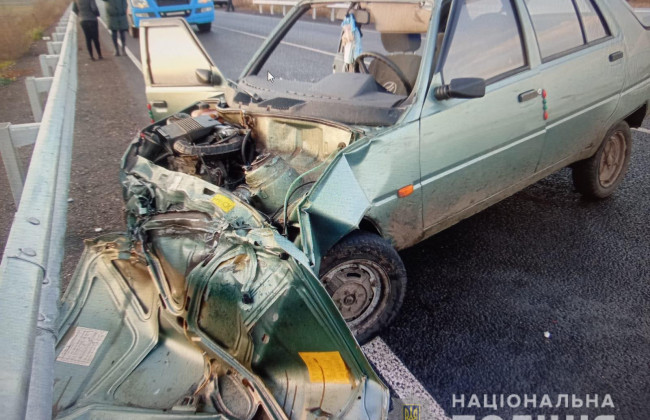 20-летней девушке оторвало руку: под Черкассами произошло серьезное ДТП, фото