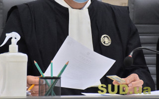 Убив матір та малолітню сестру: на Буковині судили вбивцю