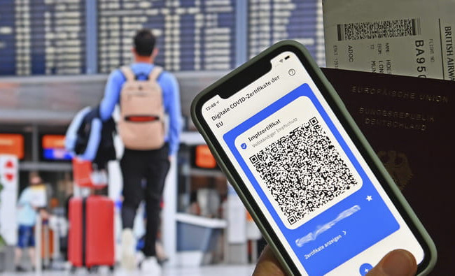 В Бельгии будут судить 160 путешественников за поддельные COVID-сертификаты