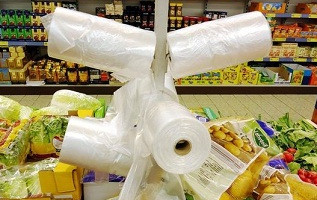 Как будет определятся цена одноразового пакета в супермаркете: подробности