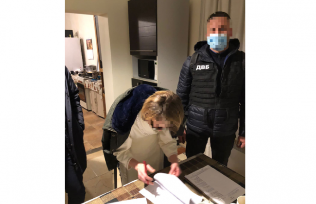 Заволодіння коштами банку в сумі 181 мільйон гривень: підозрюють чотирьох директорів фірм та оцінювача