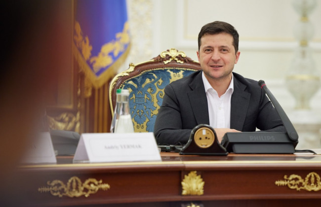 Зеленский недоволен отказом Конституционного Суда привести к присяге нужных ему судей