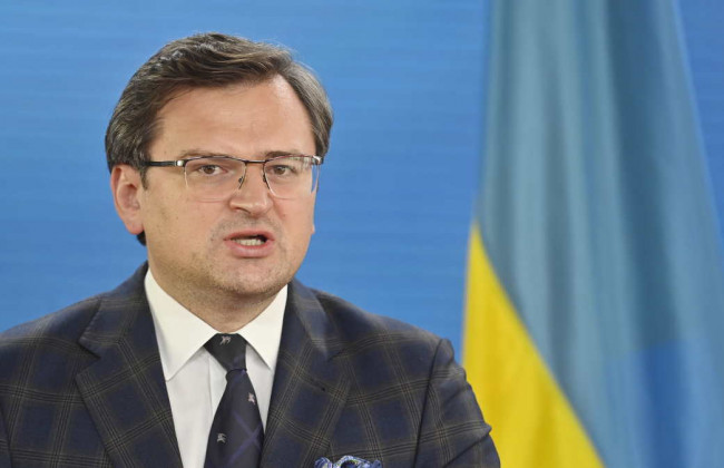 Угроза вторжения: Кулеба озвучил численность войск РФ вблизи границ Украины