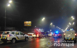 У Києві працівник автомийки викрав Tesla клієнта та влаштував ДТП