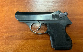 В Запорожье покупатель выстрелил в лицо владельцу магазина: ссора вспыхнула из-за маски