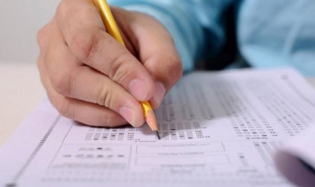 Рада прийняла постанову про присудження щорічної премії найкращим учасникам ЗНО