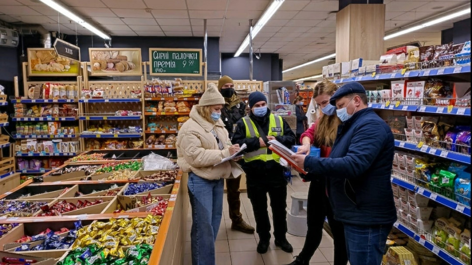 Стало відомо, скільки закладів у Києві порушували карантинні норми