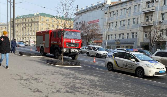 В Харьковском горсовете ищут бомбу: подробности