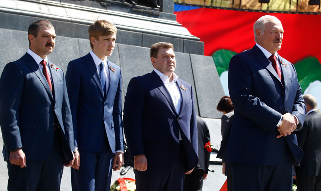 Cын Лукашенко, 12 компаний и самолетов: США ввели санкции против Беларуси